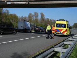 Ongeluk op A28 zorgt tijdelijk voor file tussen Staphorst en Hoogeveen