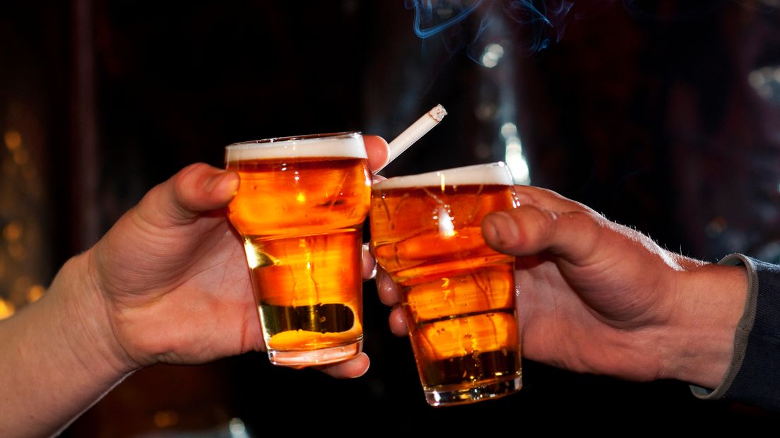 Wordt er alcohol gedronken en gerookt  bij uw club? (Rechten: ANP XTRA / Roos Koole)
