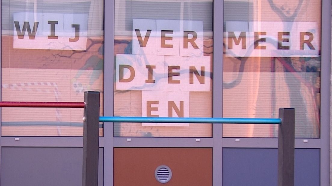 Leerkrachten staken voor meer loon