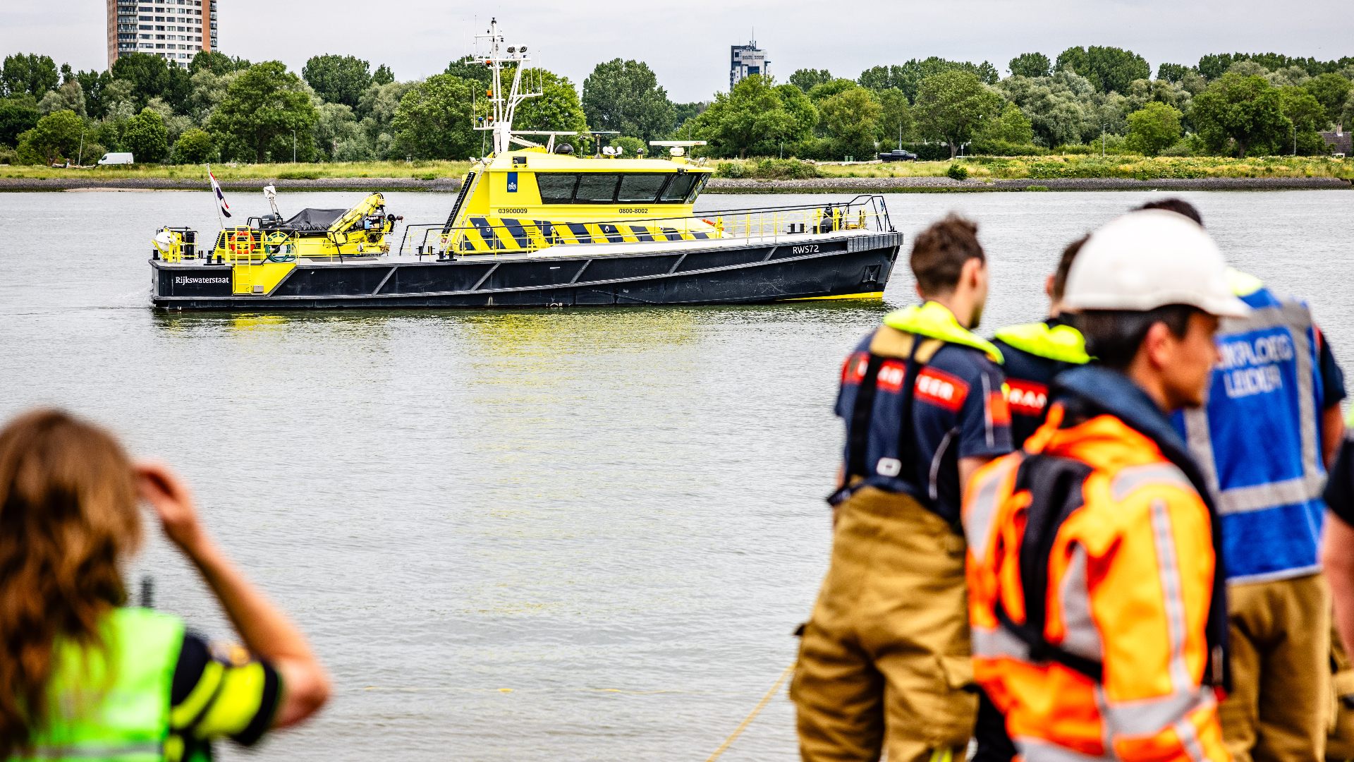 Auto gevonden in Nieuwe Maas, geen lichaam