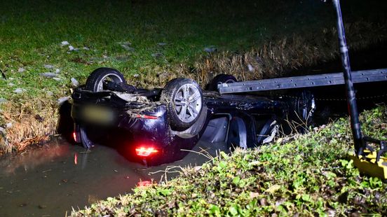 Eén persoon gewond bij ongeluk in Benschop. Eén persoon gewond bij ongeluk in Benschop.