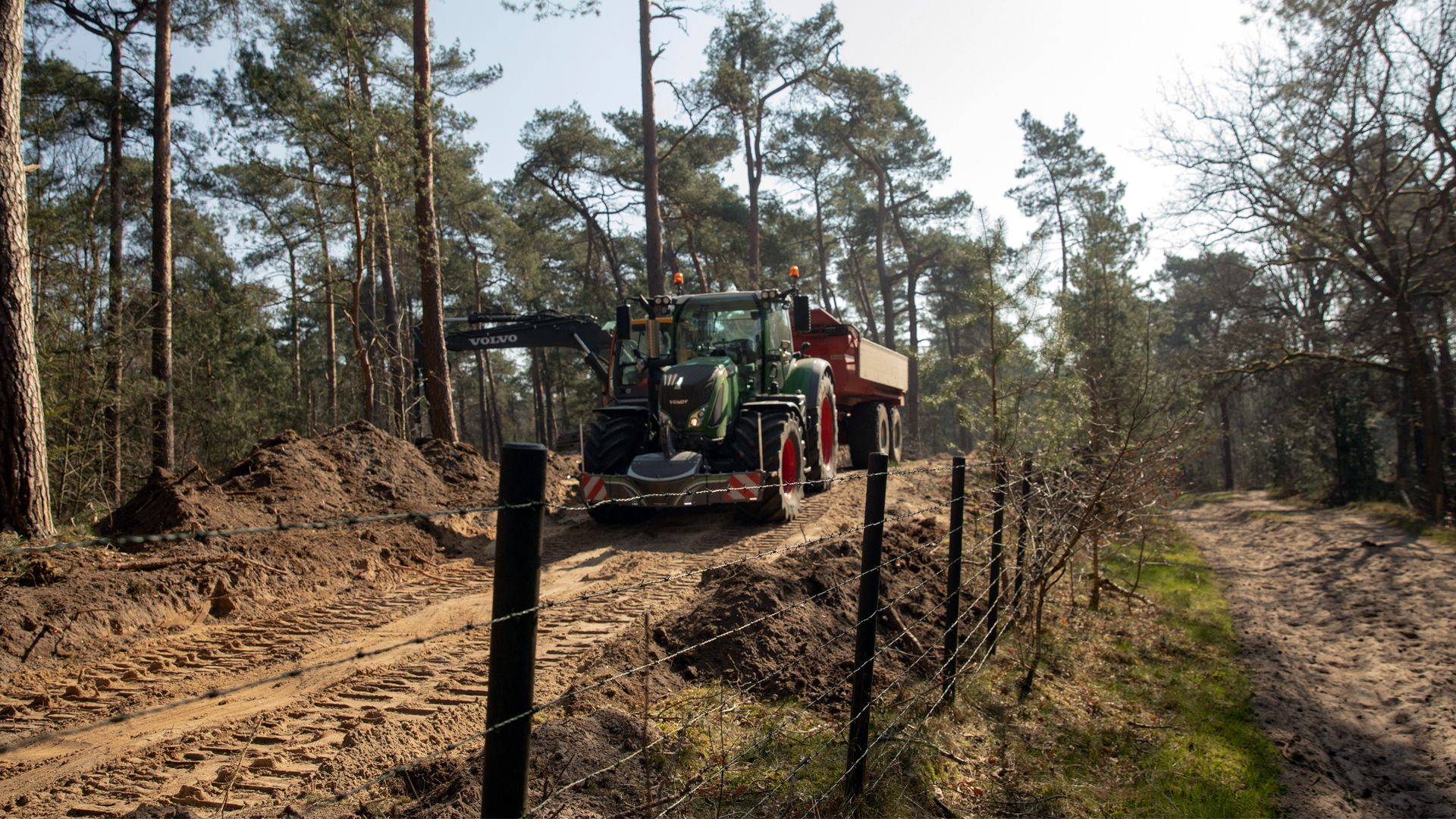 Beeld bij artikel: Raad Baarn slecht geïnformeerd over aanleg fietspad Soestdijk
