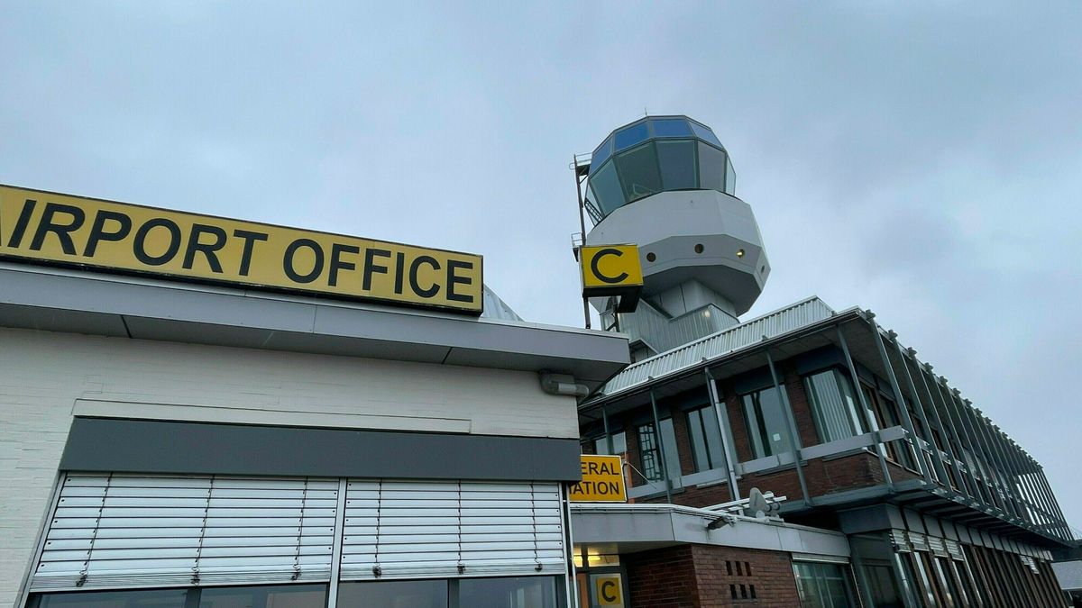 Vliegverkeer Airport Eelde stilgelegd door mist, ook traumahelikopter vliegt niet