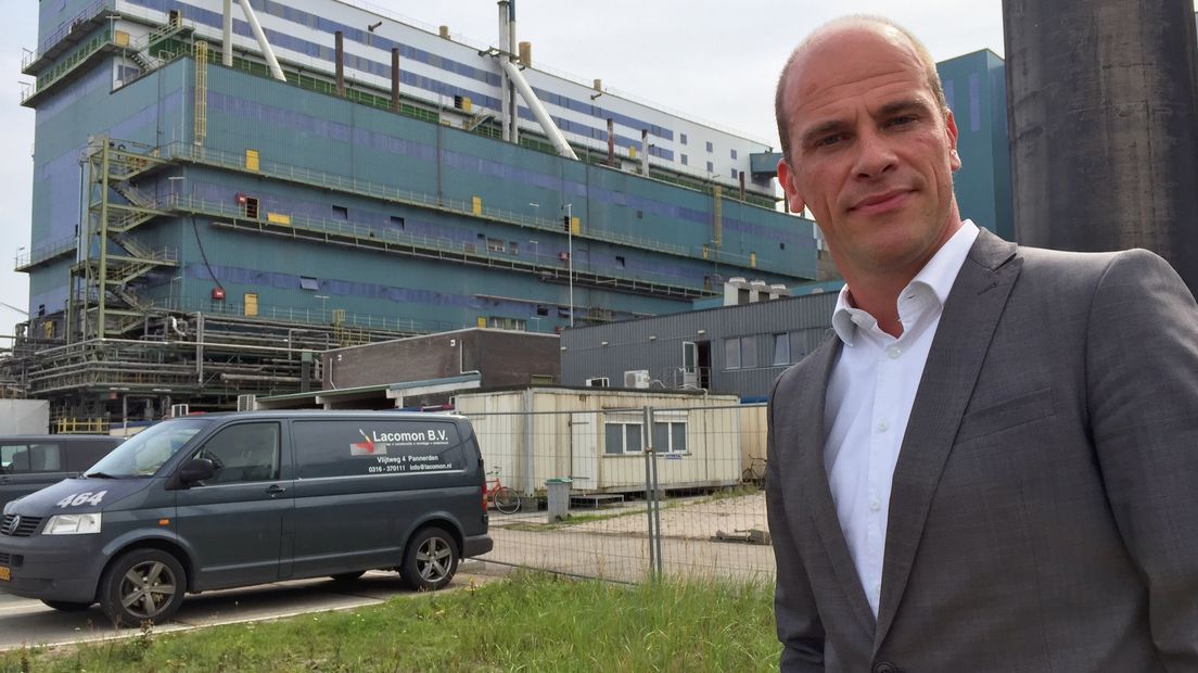 Diederik Samsom op Thermphos-terrein