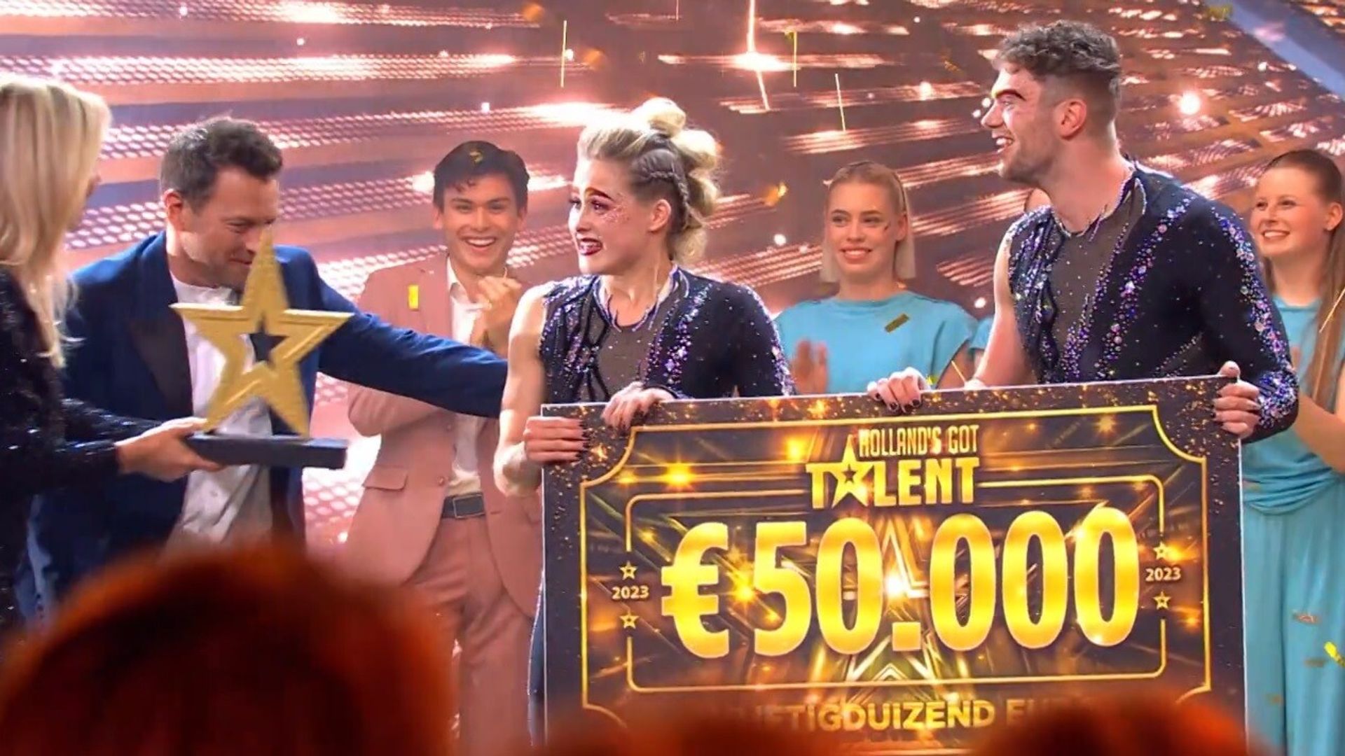 Drentse Aimée wint finale van Holland's Got Talent - RTV Drenthe