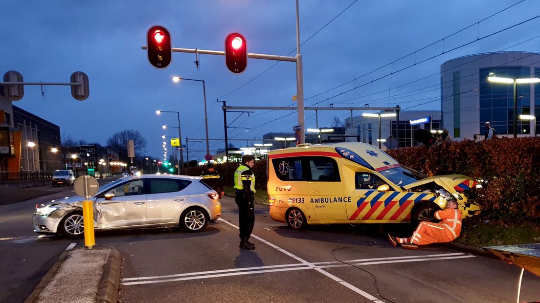 Het ongeluk gebeurde op de Zielhorsterweg op de T-kruising met de Sonnetweg.