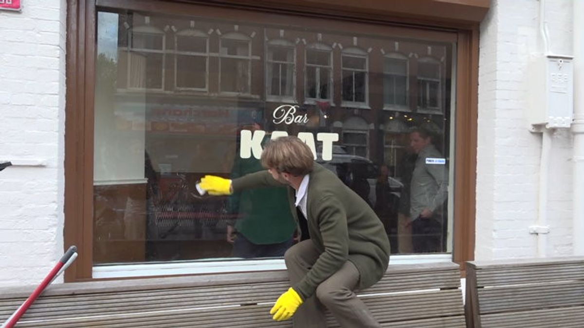 Tien Limburgers openen samen café in Amsterdam