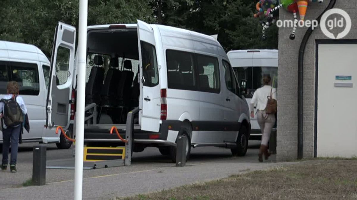 Geen problemen overgang regiotaxi, maar vinger aan de pols houden