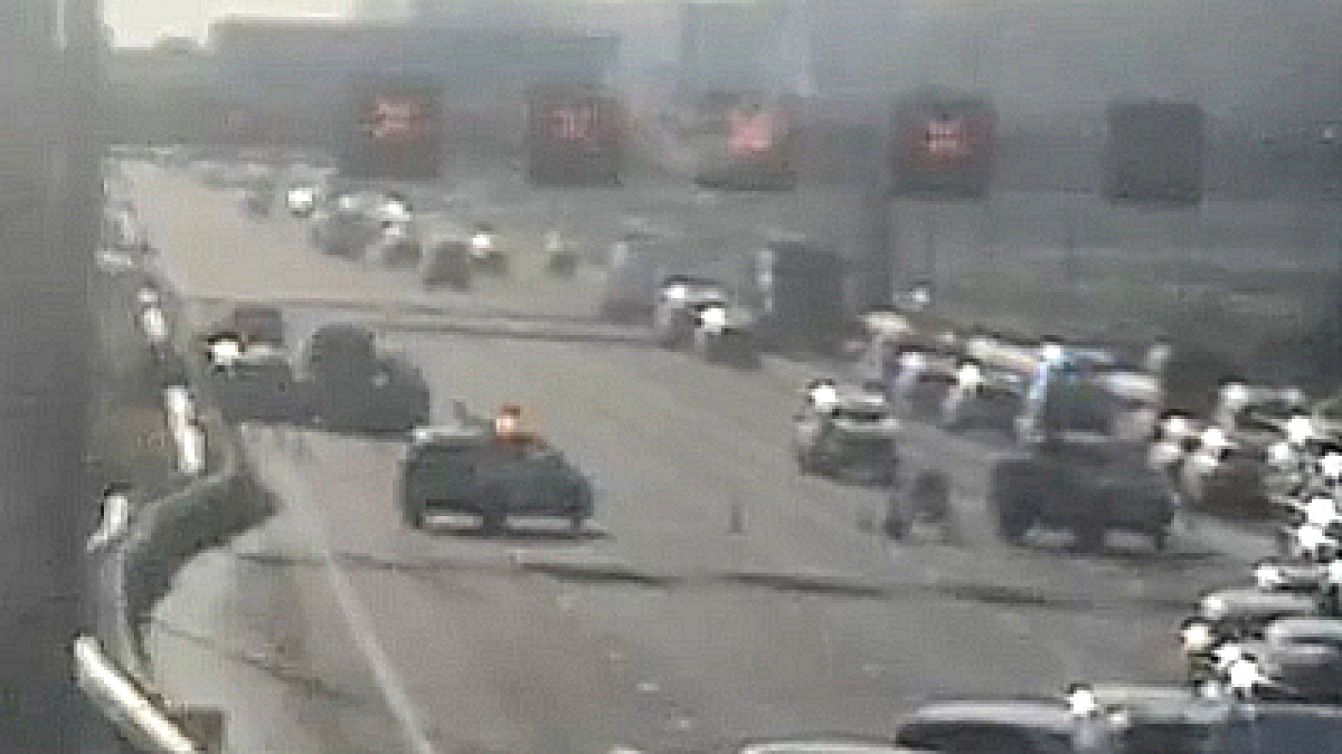 A4 afgesloten na ongeluk met vier autos.