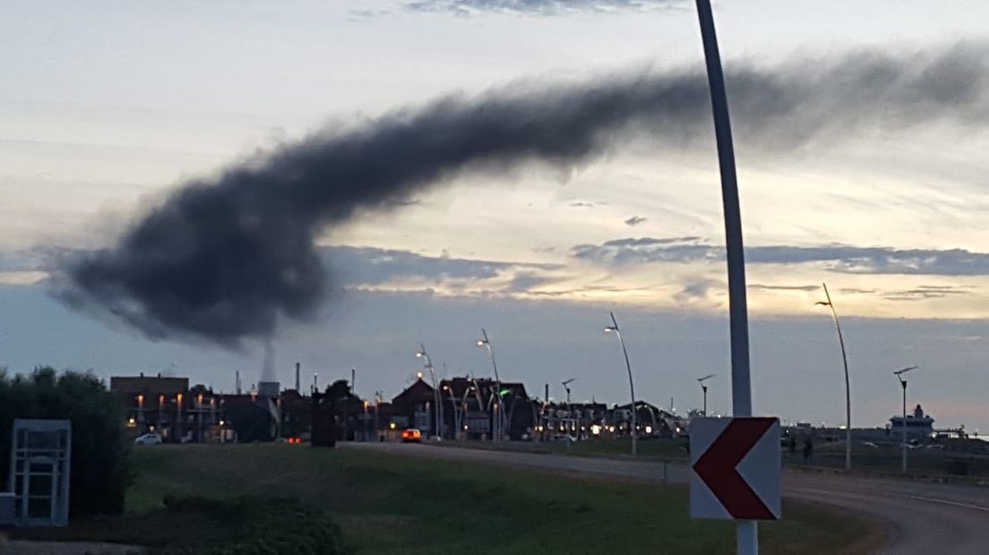 Rookpluim bij Dow in Terneuzen