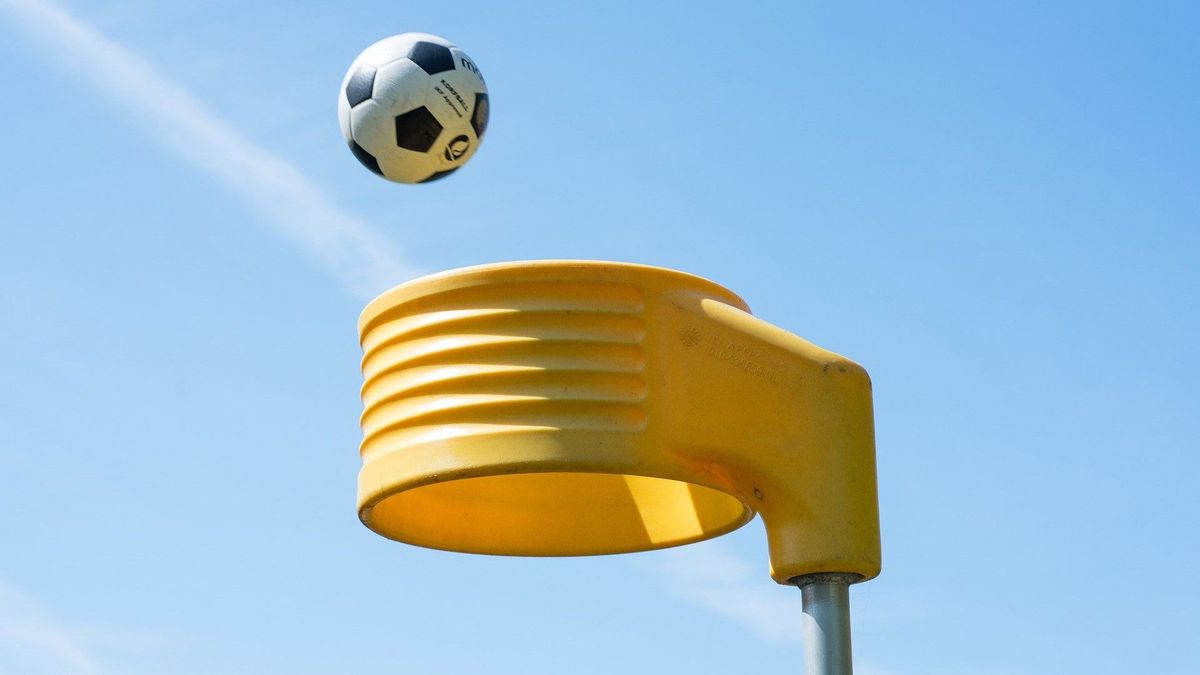 Koninklijke Erepenning voor 100-jarige korfbalvereniging KIA uit Koekange