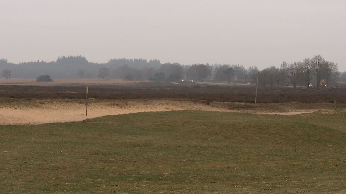 De N224 tussen Arnhem en Ede snijdt de Ginkelse heide in twee stukken.