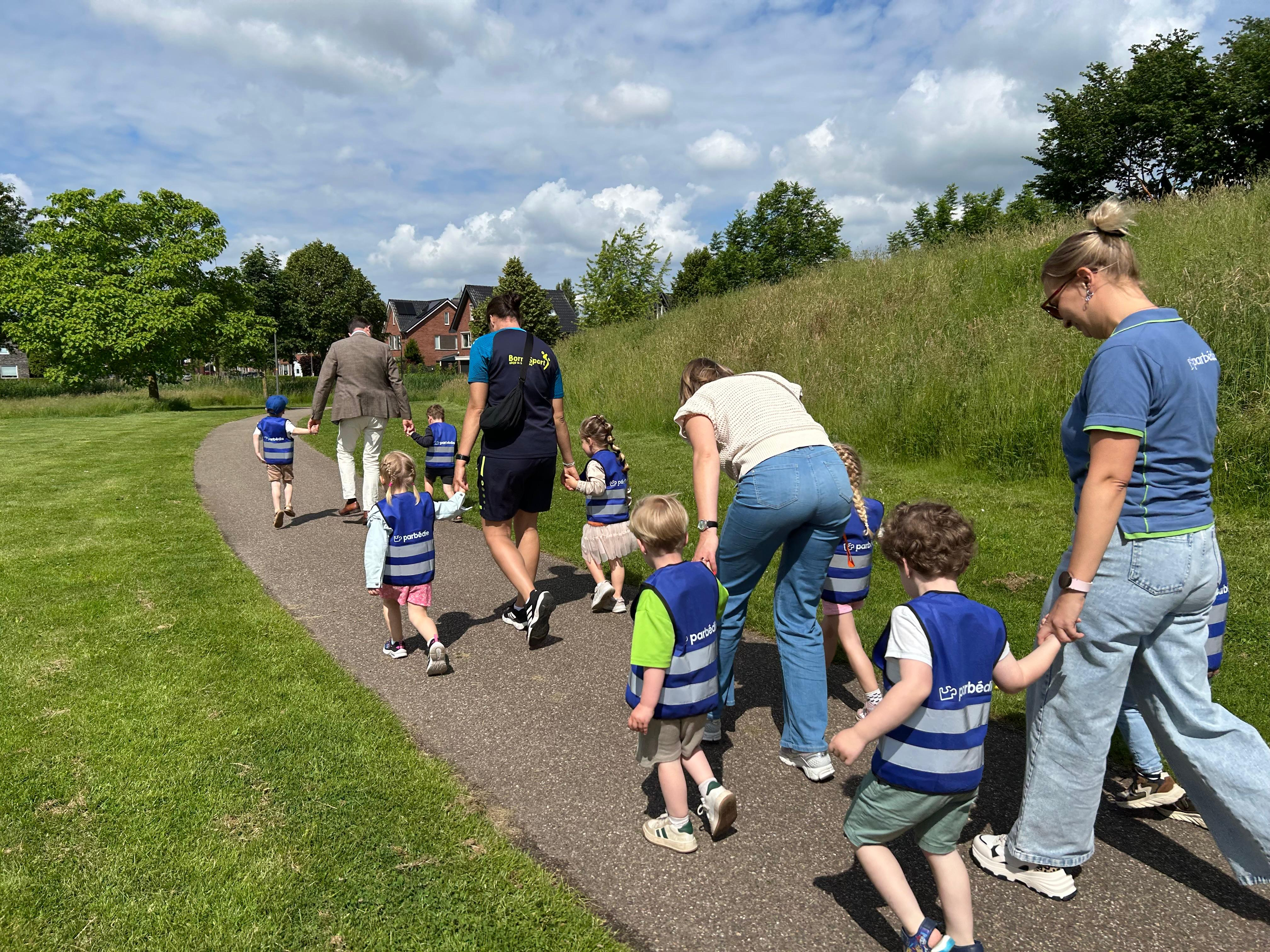 500 peuters lopen eigen vierdaagse: 'Jong geleerd is oud gedaan'