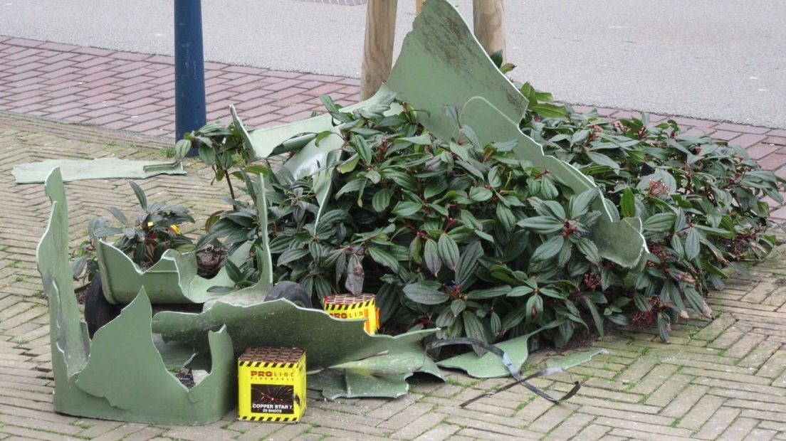 In Yerseke is een GFT-container met vuurwerk tot ontploffing gebracht.