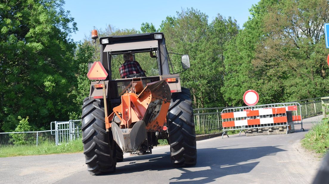 IJzeren brug per direct dicht