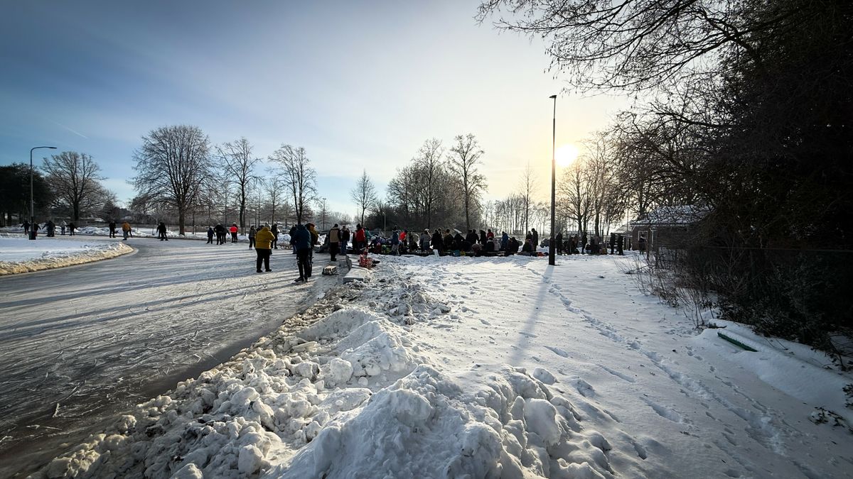 Na een spannende nacht is het schaatsplezier in Nieuw-Buinen groots: 'Volop genieten'