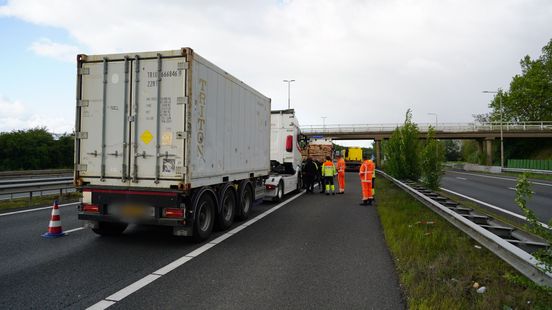 Gewonde bij kop-staartbotsing op A28