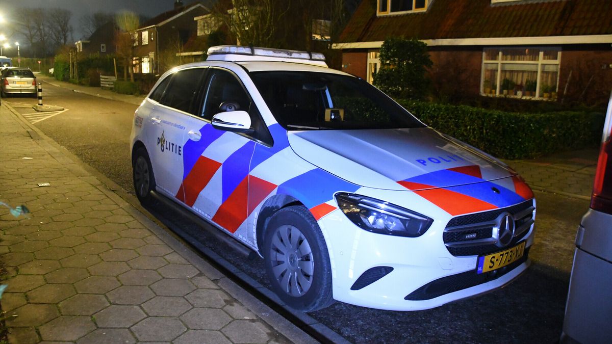 Tieners bedreigen vrouw met mes en stelen haar scooter in Oost-Souburg