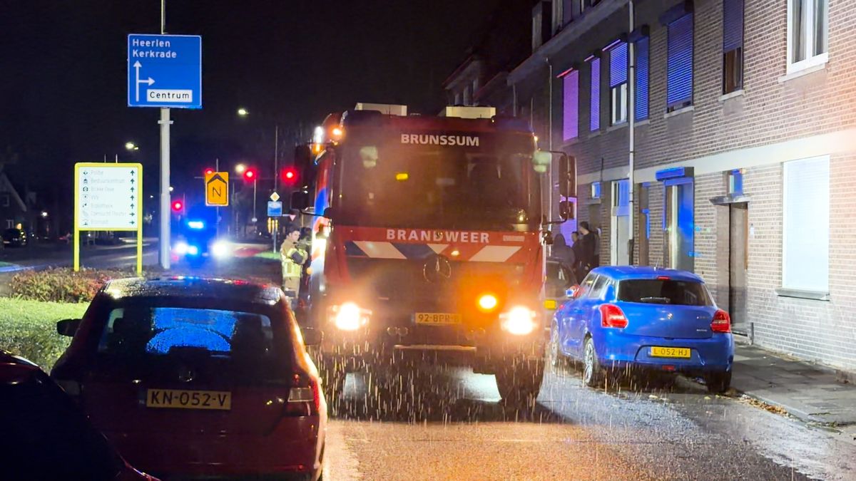 Brand in tussenwoning Brunssum: traumahelikopter opgeroepen
