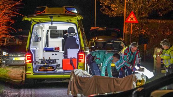 Hardloper raakt gewond door aanrijding met automobilist in Annen. Hardloper raakt gewond door aanrijding met automobilist in Annen.