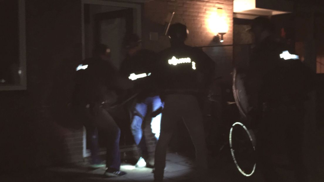 Politie valt huis binnen in Gouda