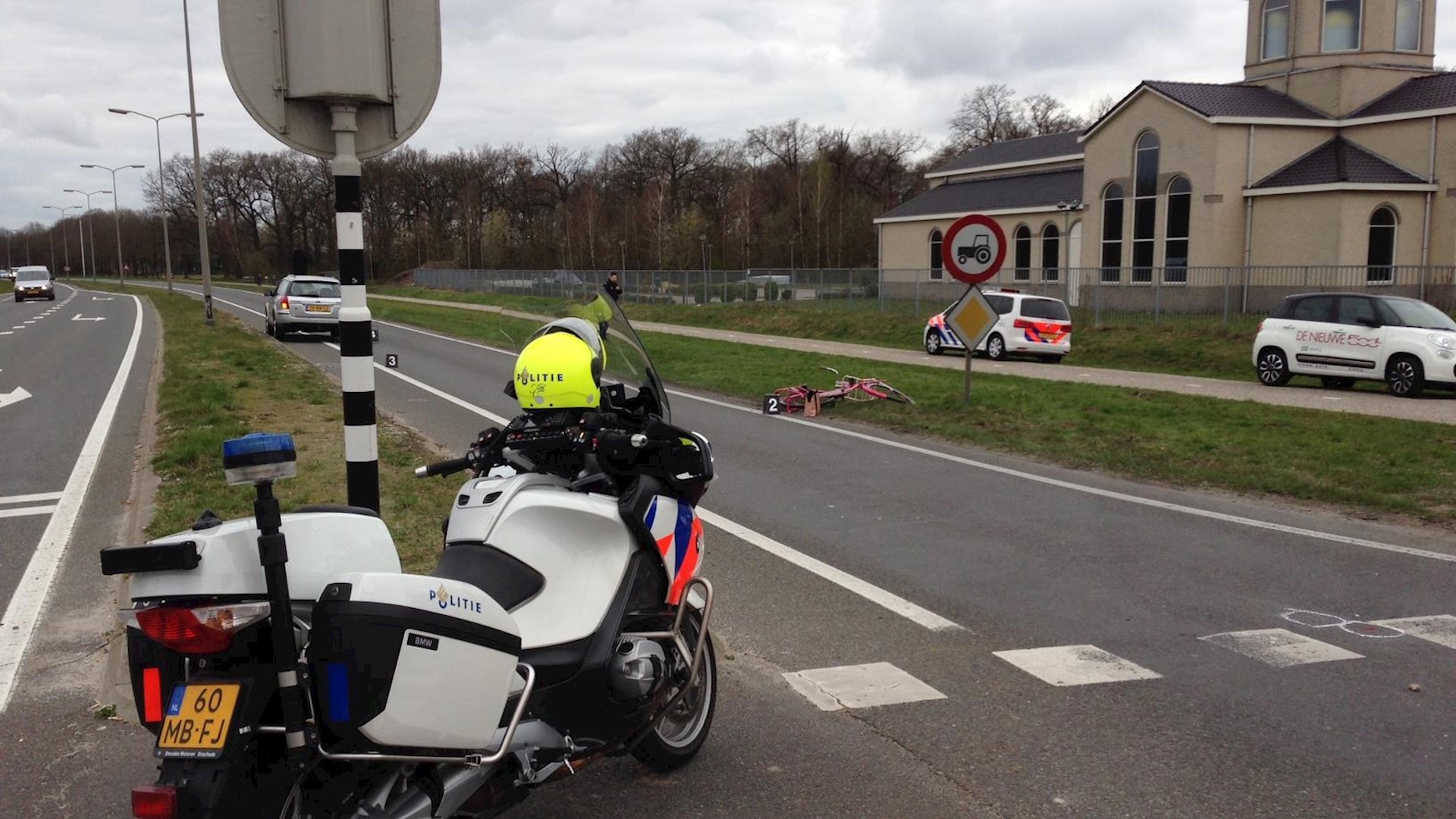 Ernstig Gewonde Fietsster Na Ongeluk Met Auto In Almelo - RTV Oost