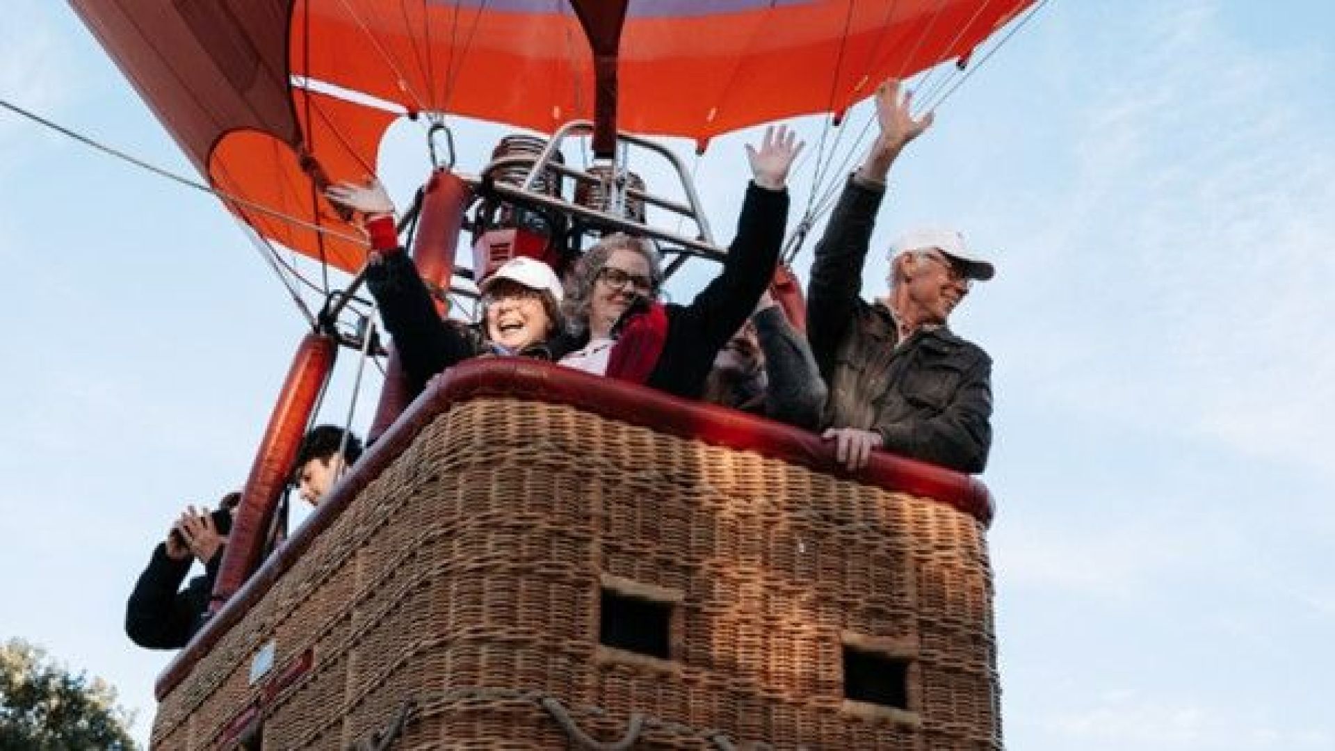 Wensboom SKB laat wens van Wendy uitkomen met ballonvaart.