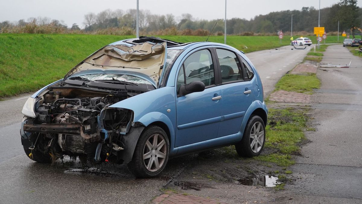 Ravage na ongeluk op Meerweg tussen Paterswolde en Haren