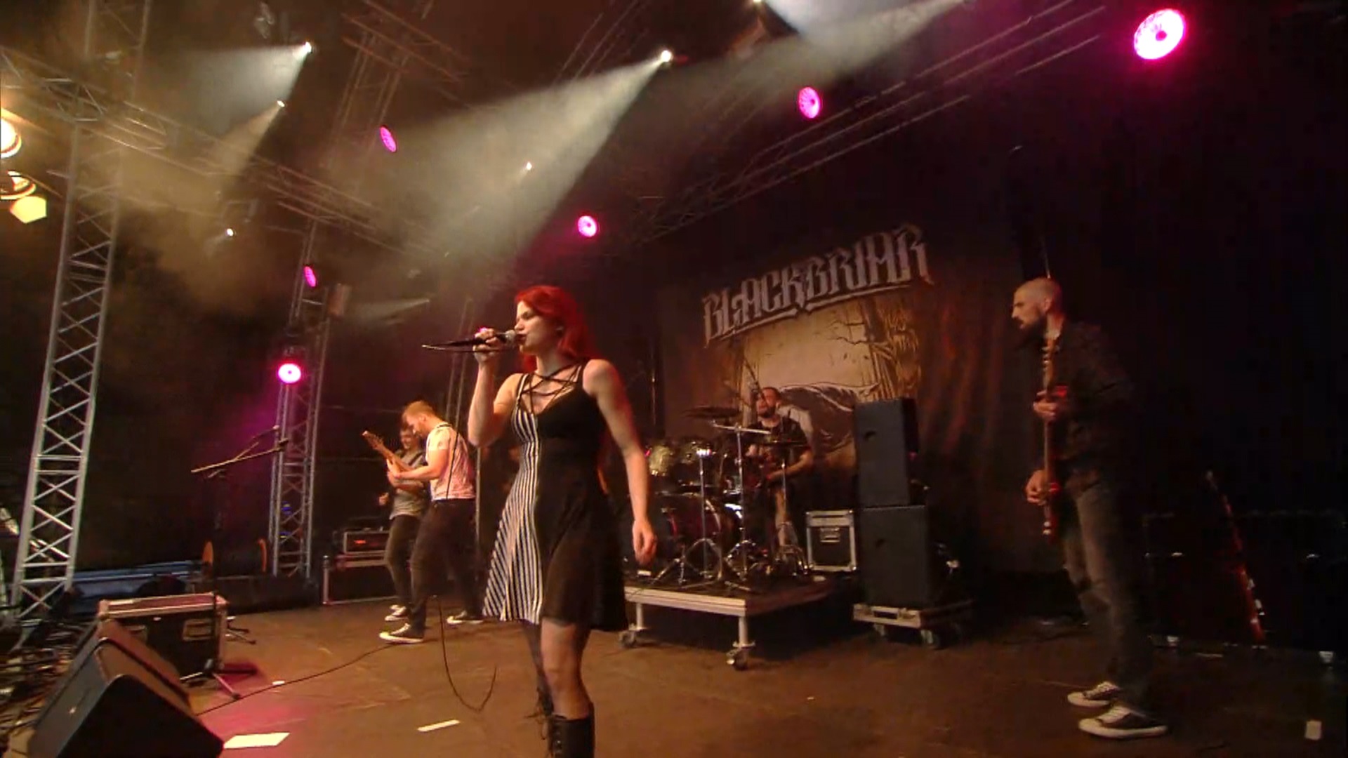 Metalband Blackbriar op TT Festival Assen - RTV Drenthe