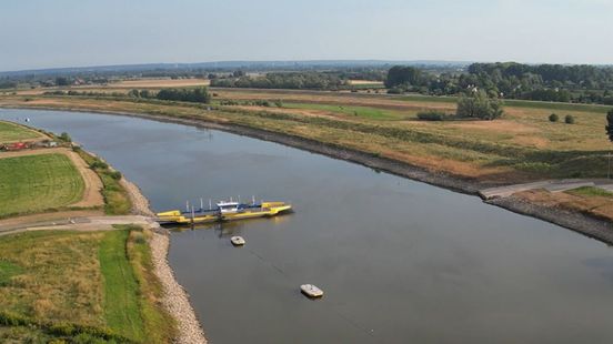 Steeds meer veerpontjes uit de vaart vanwege lage waterstanden: 'Eerste keer in de historie'