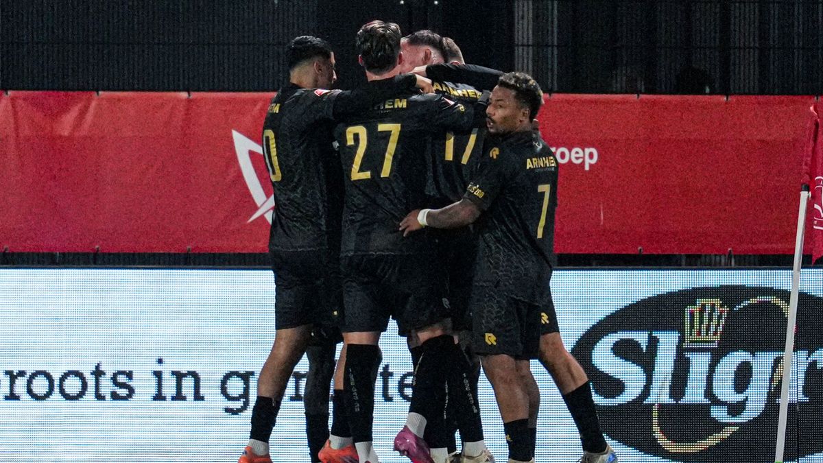 Vitesse pakt op de valreep nog een punt in Almere