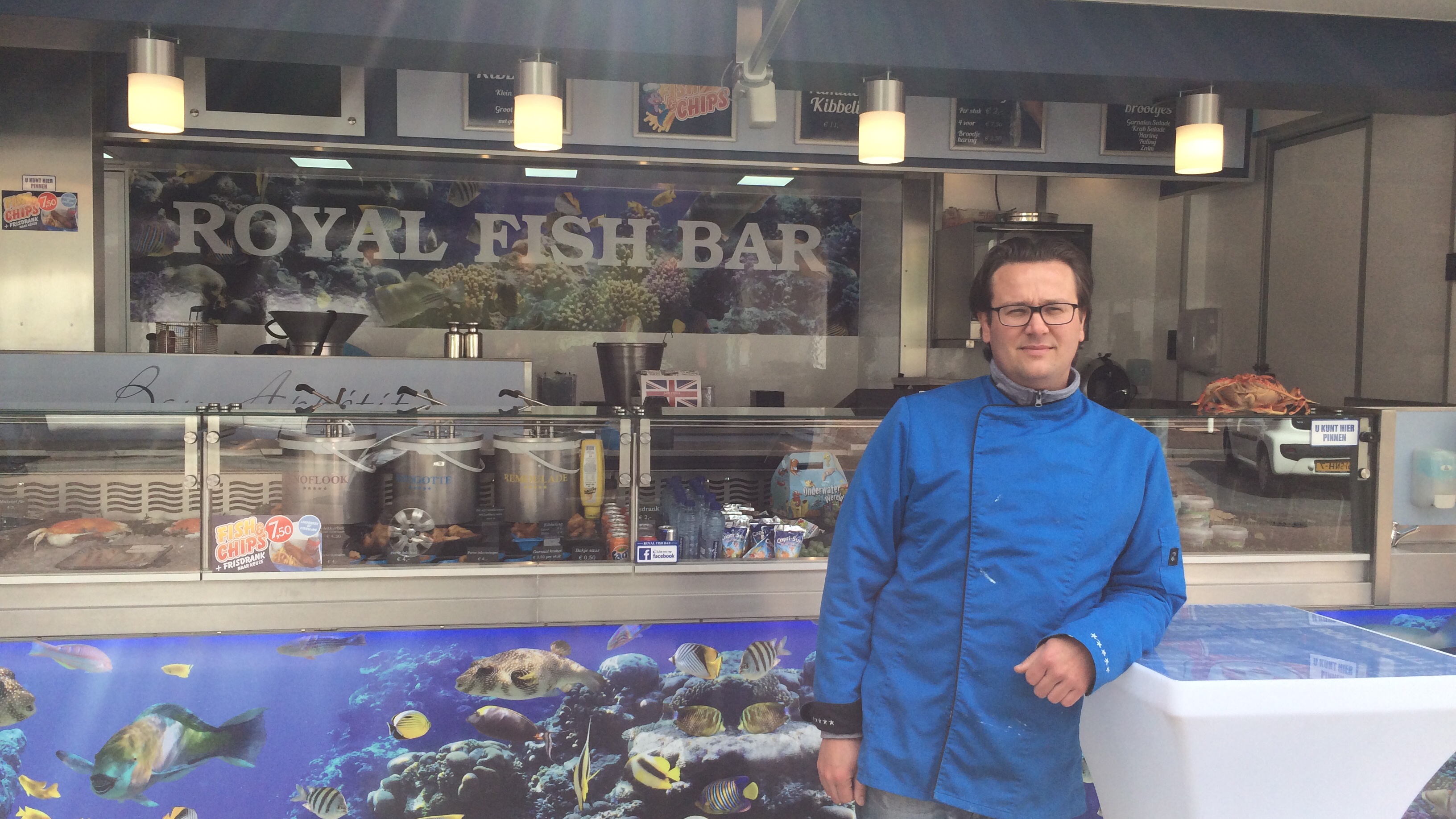 Royal fish store bar