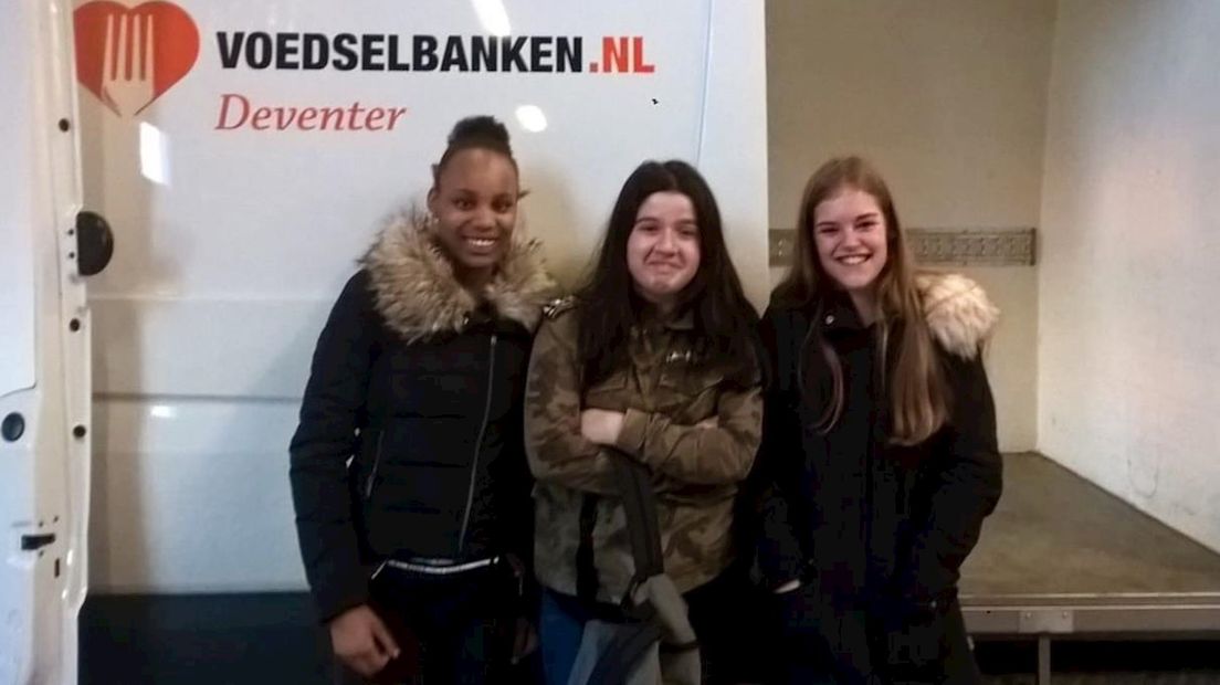 Leerlingen Etty Hillesum Lyceum bezoeken Voedselbank