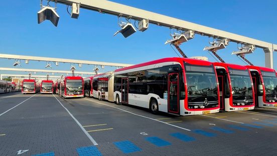 Ruim 100 bussen staan stil vanwege ov-staking: 'Sorry, geen dienst' Home