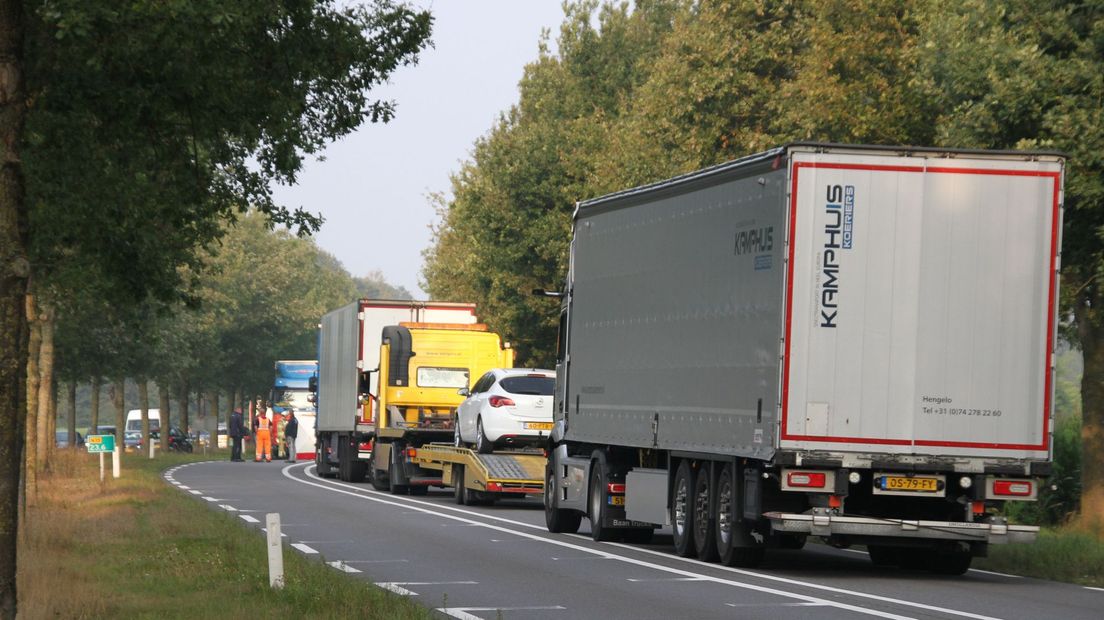 N35 in beide richtingen dicht door ongeval bij Raalte