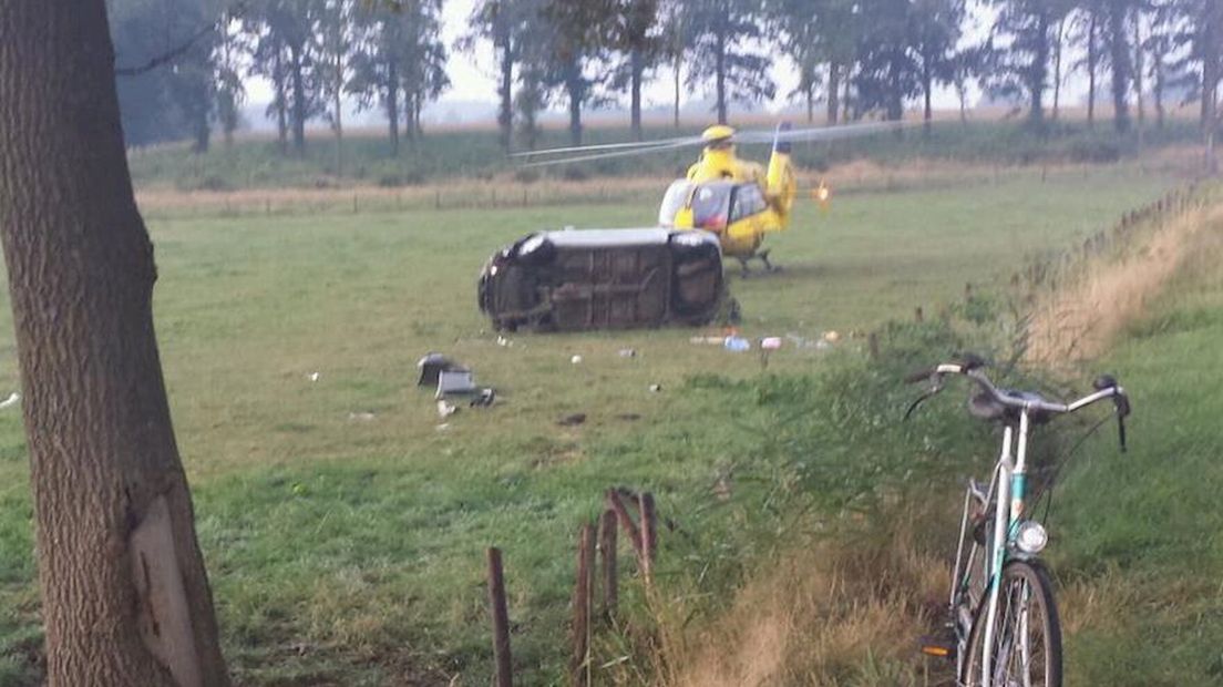 Auto op de kop in Markelo