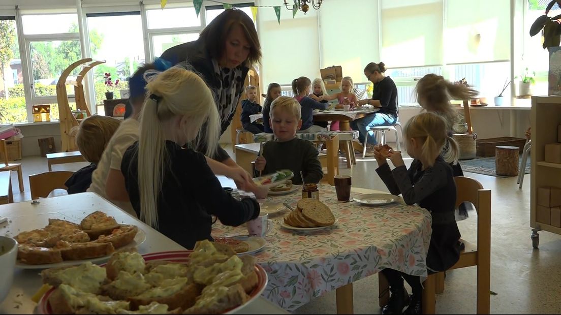 Kinderen in Oude Pekela krijgen al ruim een jaar lunch op school