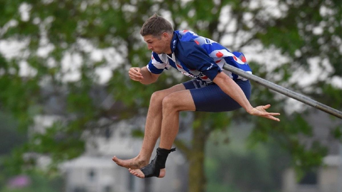 Thewis Hobma wint fierljeppen om Ello Sterenborg Bokaal