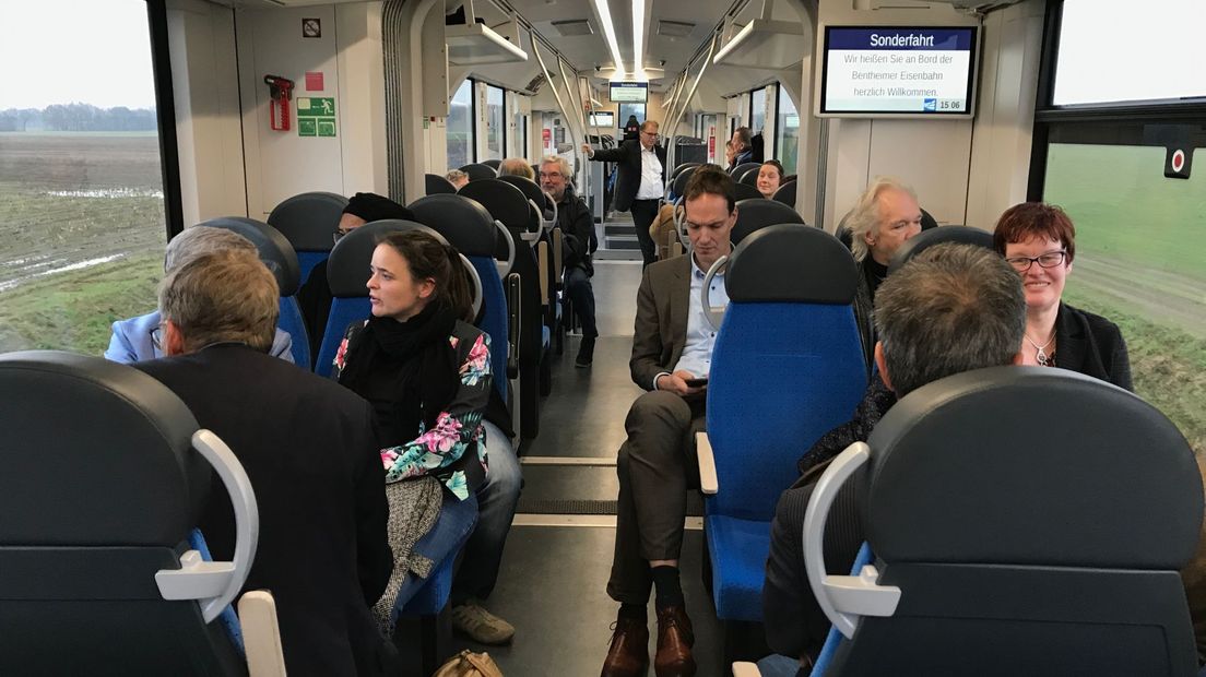 Drentse statenladen maakten in december 2019 een proefrit tussen Coevorden en Neuenhaus in één van de nieuwe treinen van de Bentheimer Eisenbahn