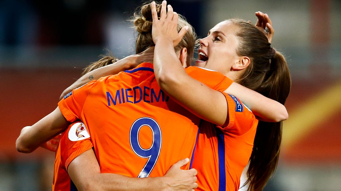 Miedema maakte de 0-2 tegen Zuid-Afrika (Rechten: Vincent Jannink/ANP)