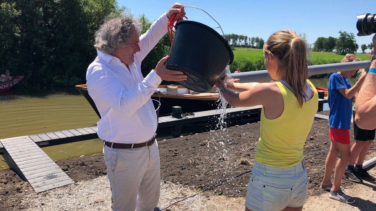 Veel belangstelling voor nieuw strand bij Marsum