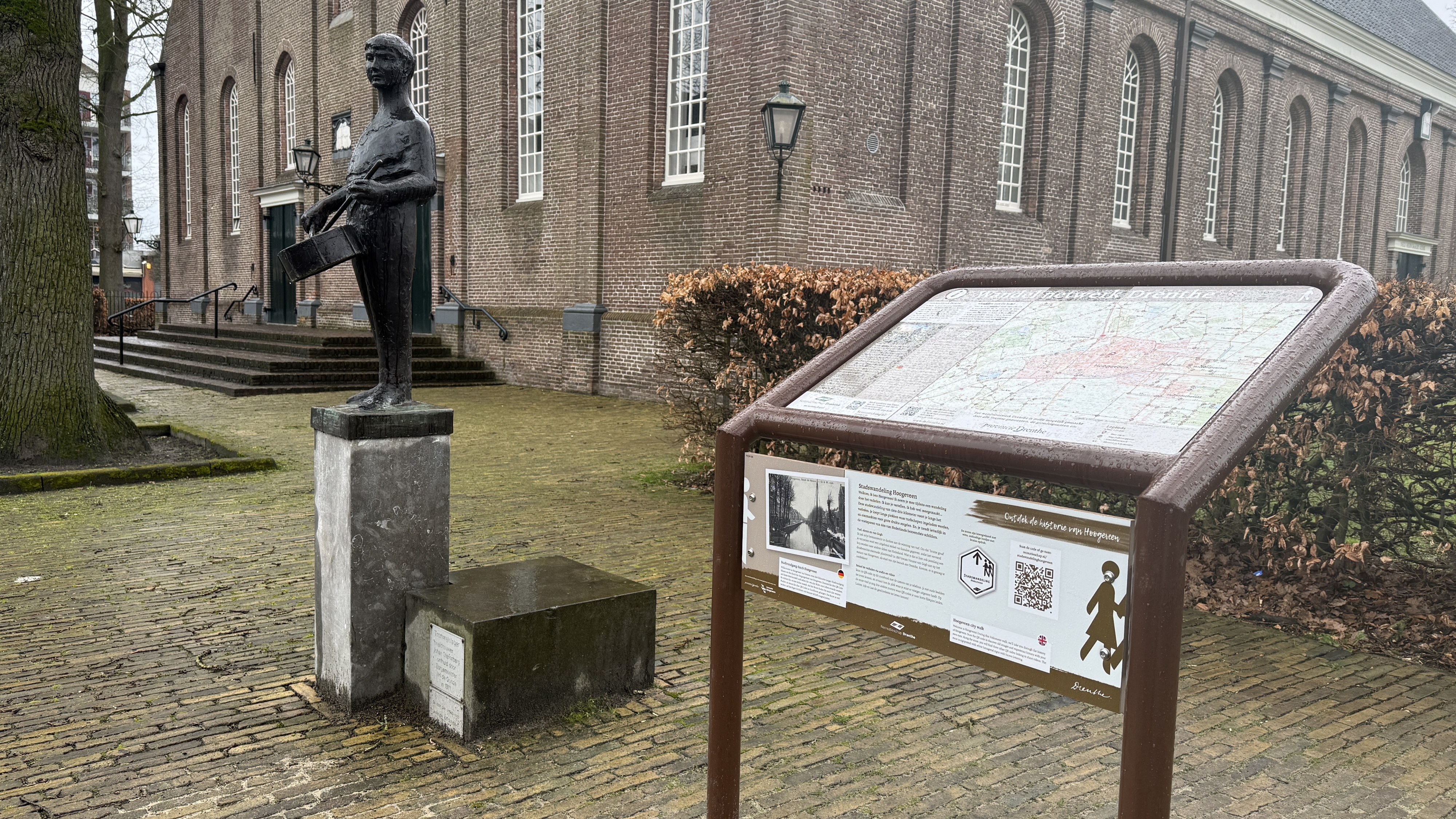 Historische foto's komen tot leven bij Hoogeveense wandelroute: 'Het is bijna onwerkelijk'