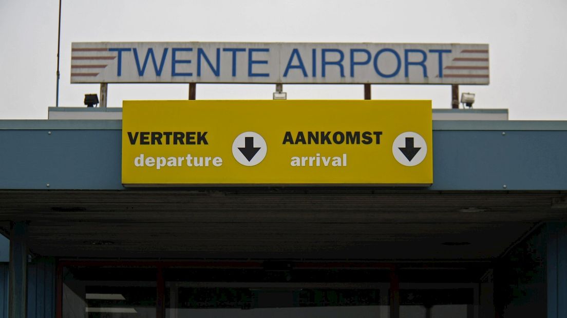 Enschede wil evaluatie gang van zaken doorstart luchthaven