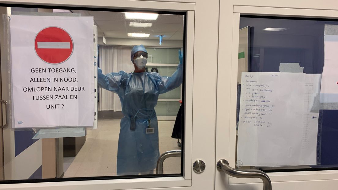 Verpleegkundige Machteld van Kerpel op de intensive care van het HagaZiekenhuis.