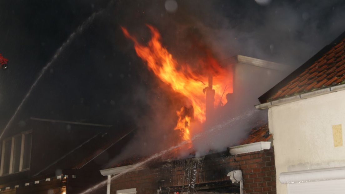 Dode bij gasexplosie in woning Hansweert (video)