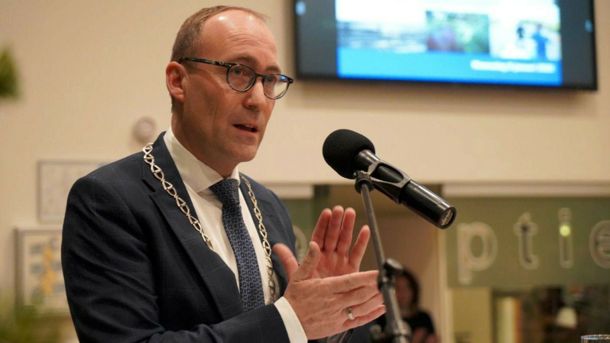 Spoedoverleg Drentse burgemeesters: 'Geschrokken van de aardbeving bij Eleveld'