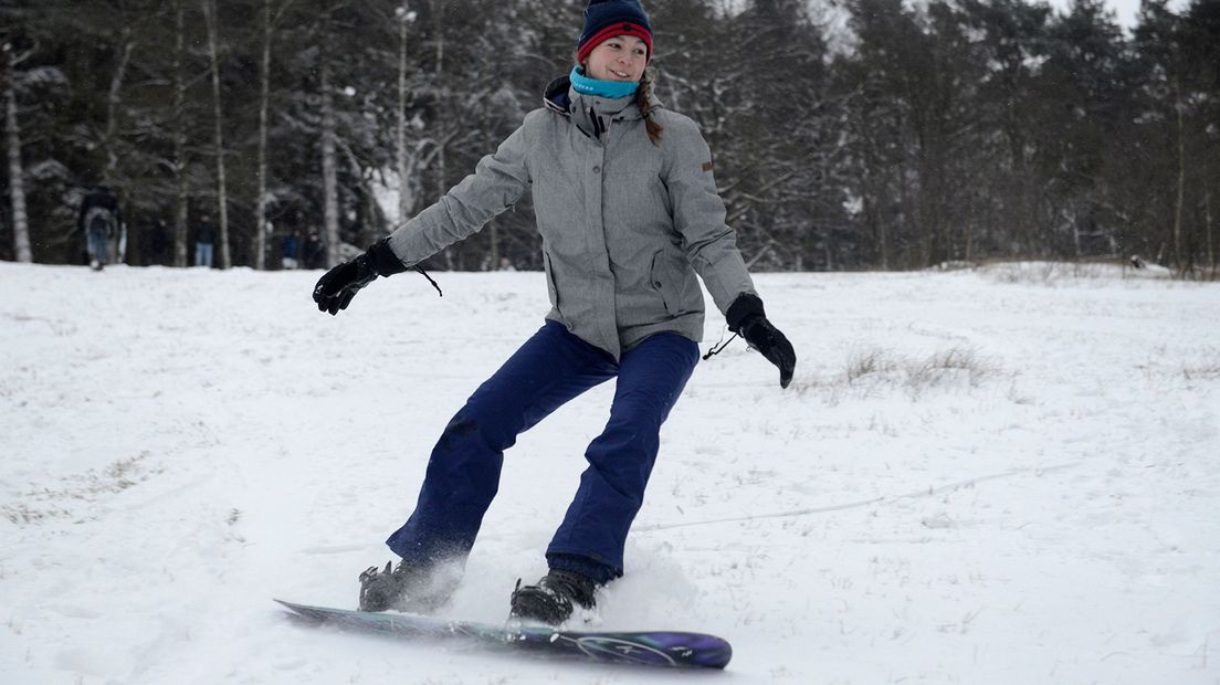 Snowboarden in de Soester Duinen.