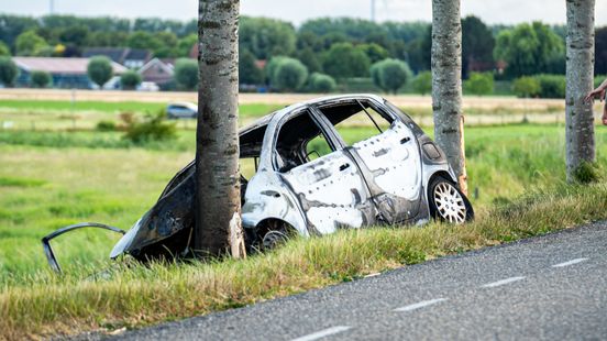 Man overleden na botsing en autobrand Home