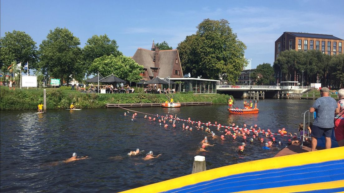 200 deelnemers aan de 3e editie van CitySwimm Zwolle
