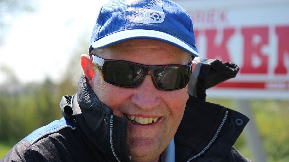 Hendrik neemt het scorebord van VV Middelstum het liefst mee naar huis